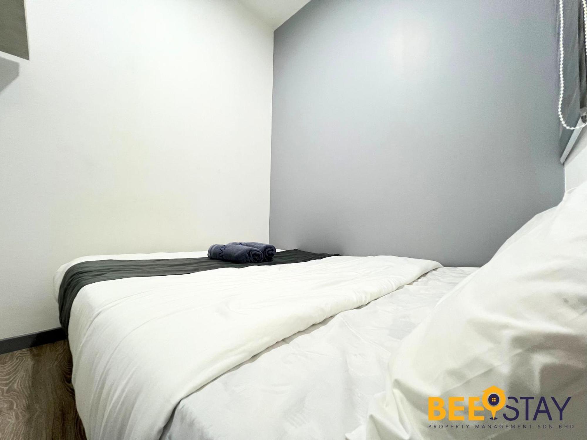 United Point Pool View 8 Pax Walking Distance To Mall Pangsapuri *